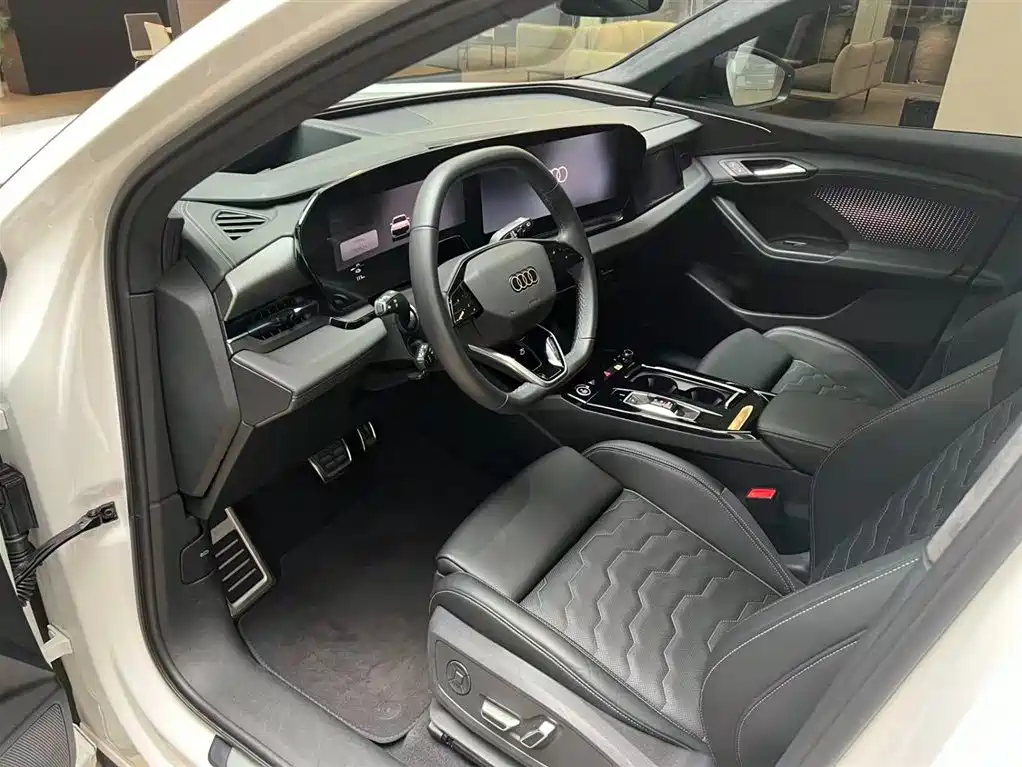 Audi Q6L E-Tron 2025 — фото 14