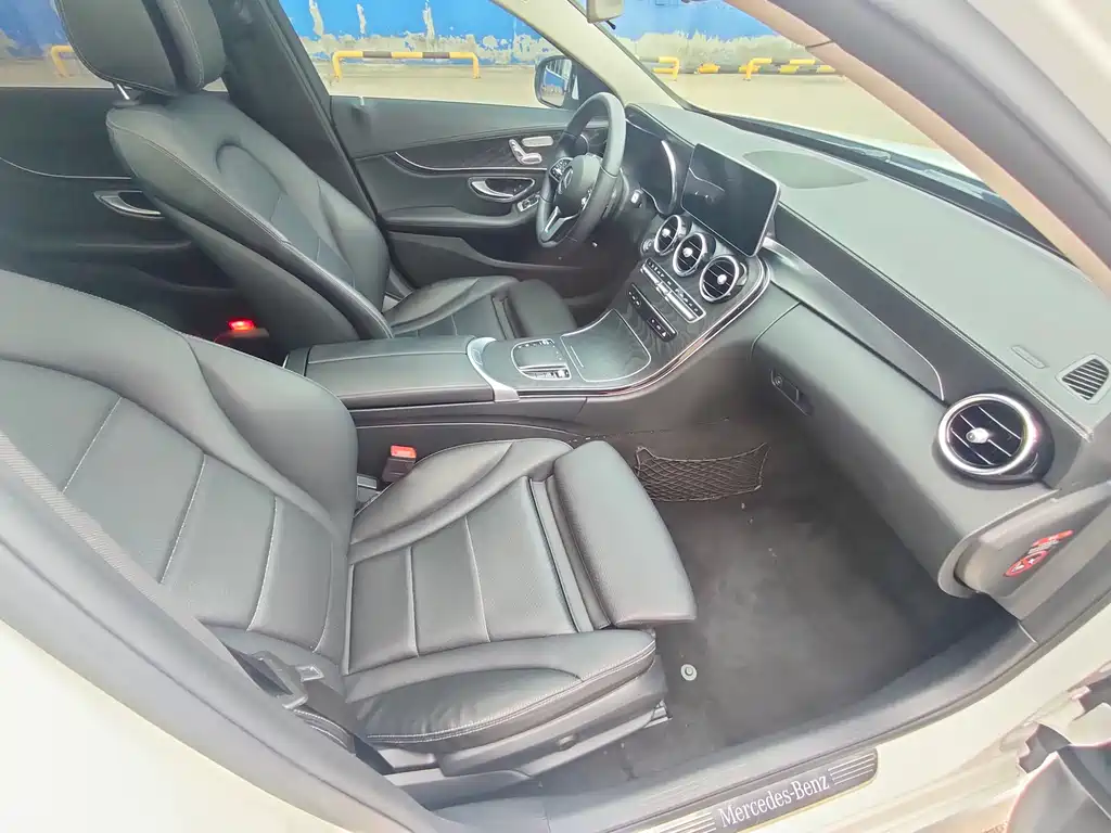 Mercedes-Benz C-Class 2019