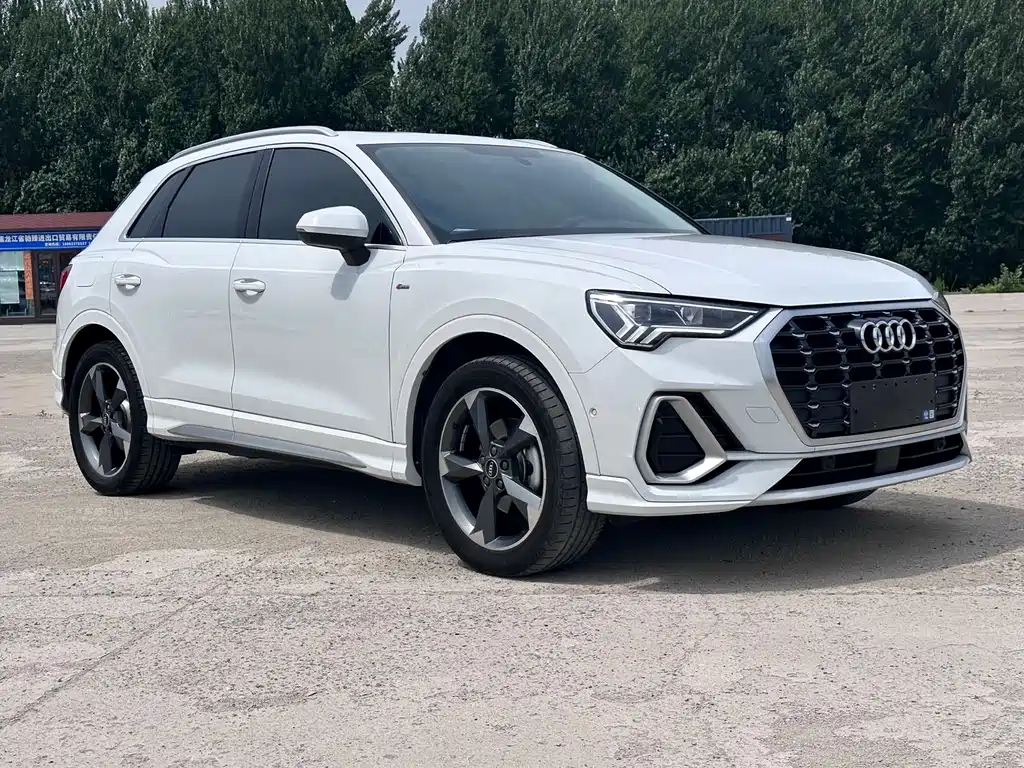 Audi Q3 2023 — фото 4