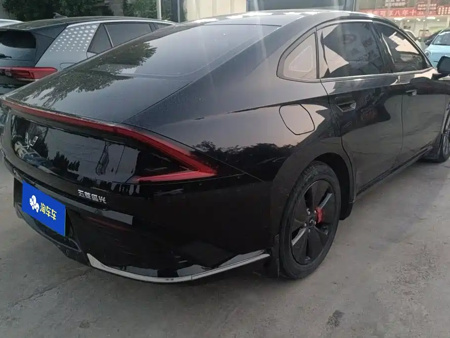 Wuling Starlight 2024