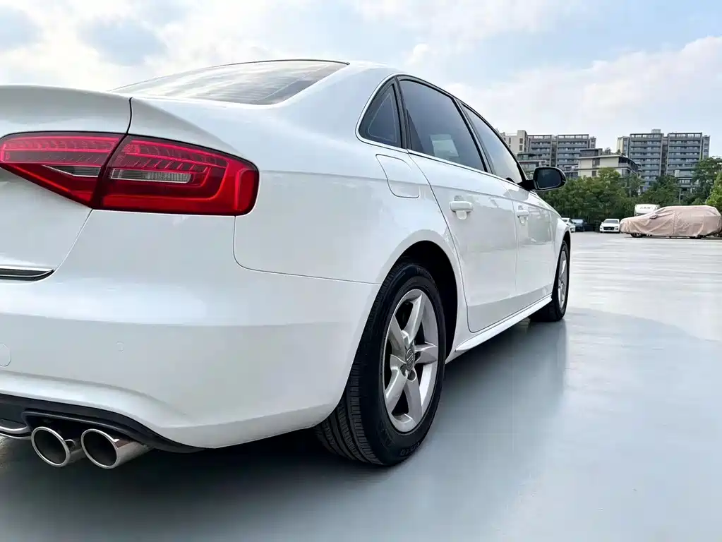 Audi A4L 2015 — фото 8