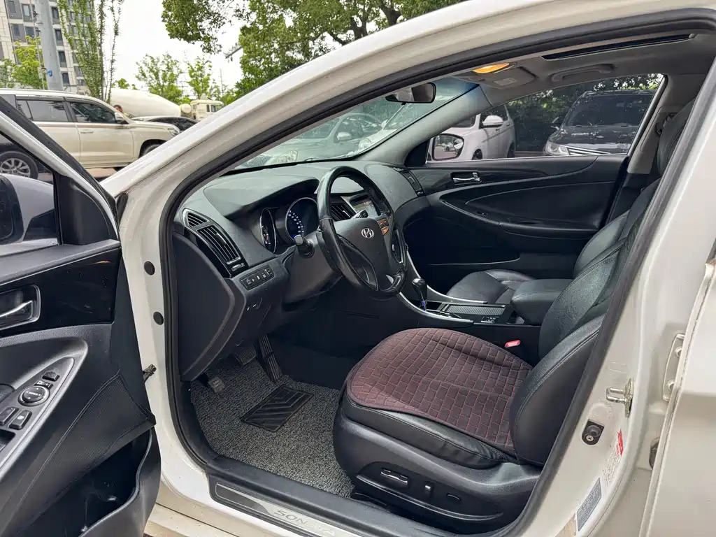 Hyundai Sonata 2015 — фото 9