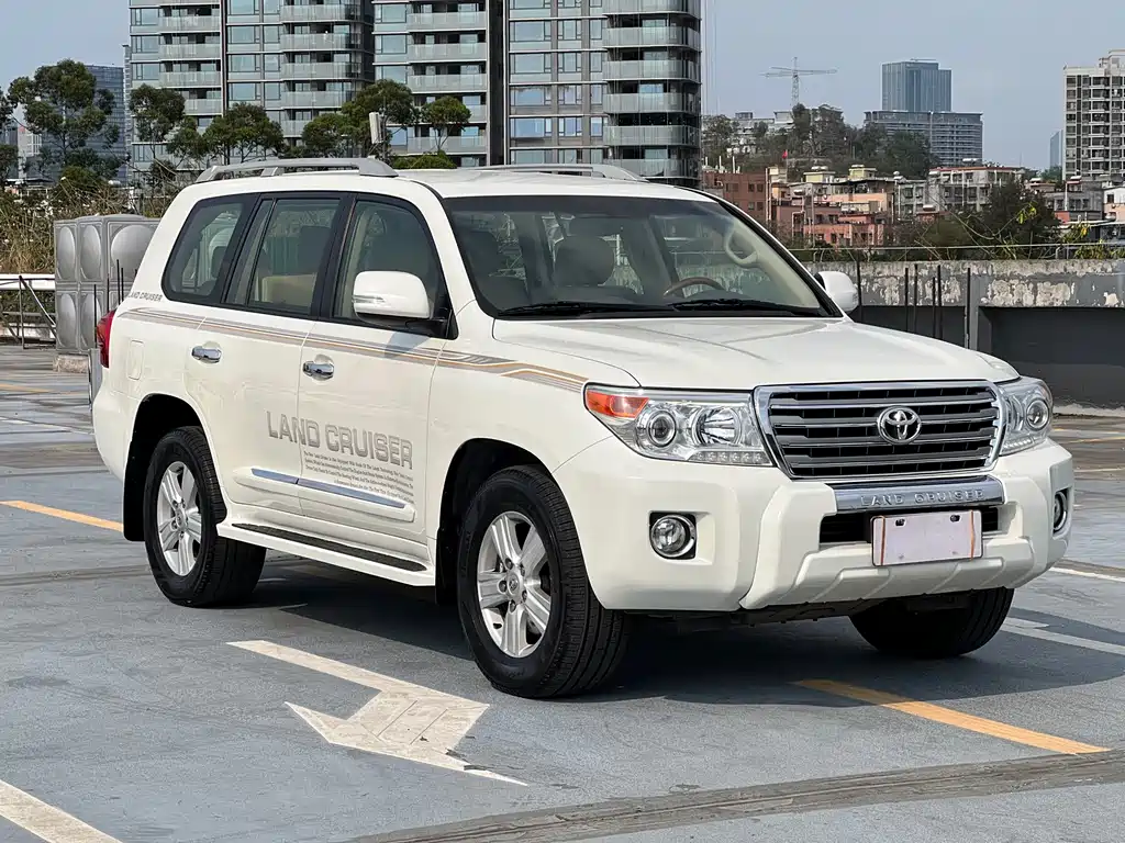 Toyota Land Cruiser 2016 — фото 2