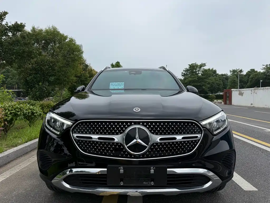 Mercedes-Benz GLC 2023