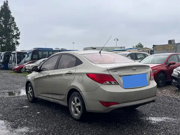 Hyundai Accent 2014