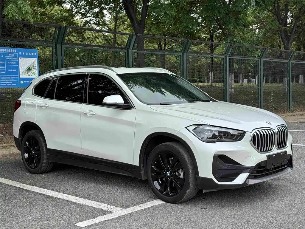 BMW X1 2021 — фото 9
