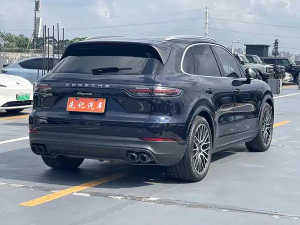 Porsche Cayenne 2022