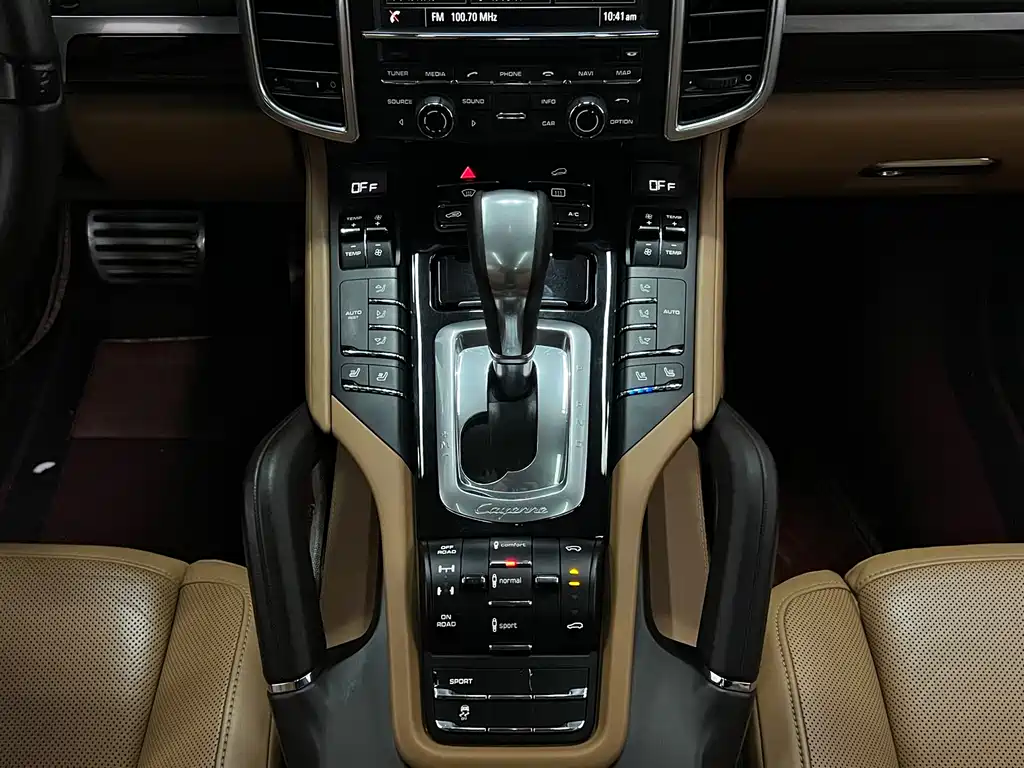 Porsche Cayenne 2014 — фото 17