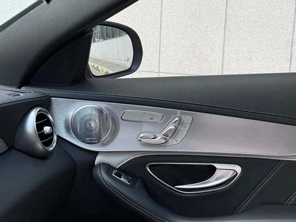 Mercedes-Benz C-Class AMG 2018 — фото 16
