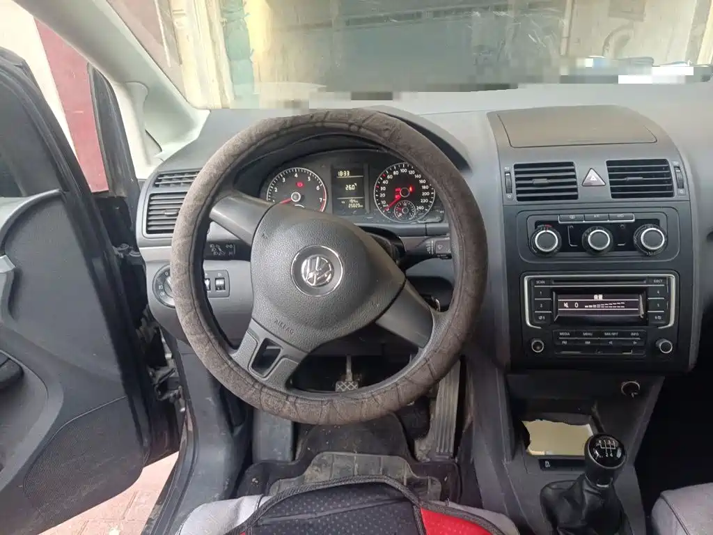 Volkswagen Touran 2015