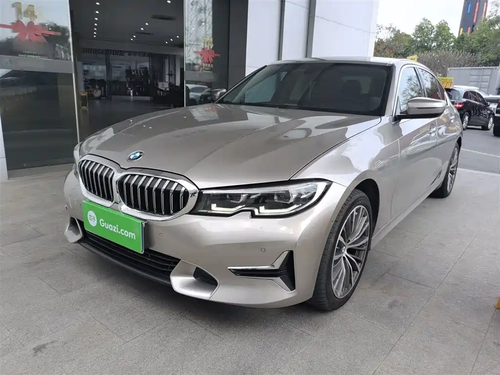 BMW 3 Series 2019 — фото 1