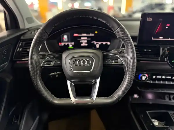 Audi Q5L 2023