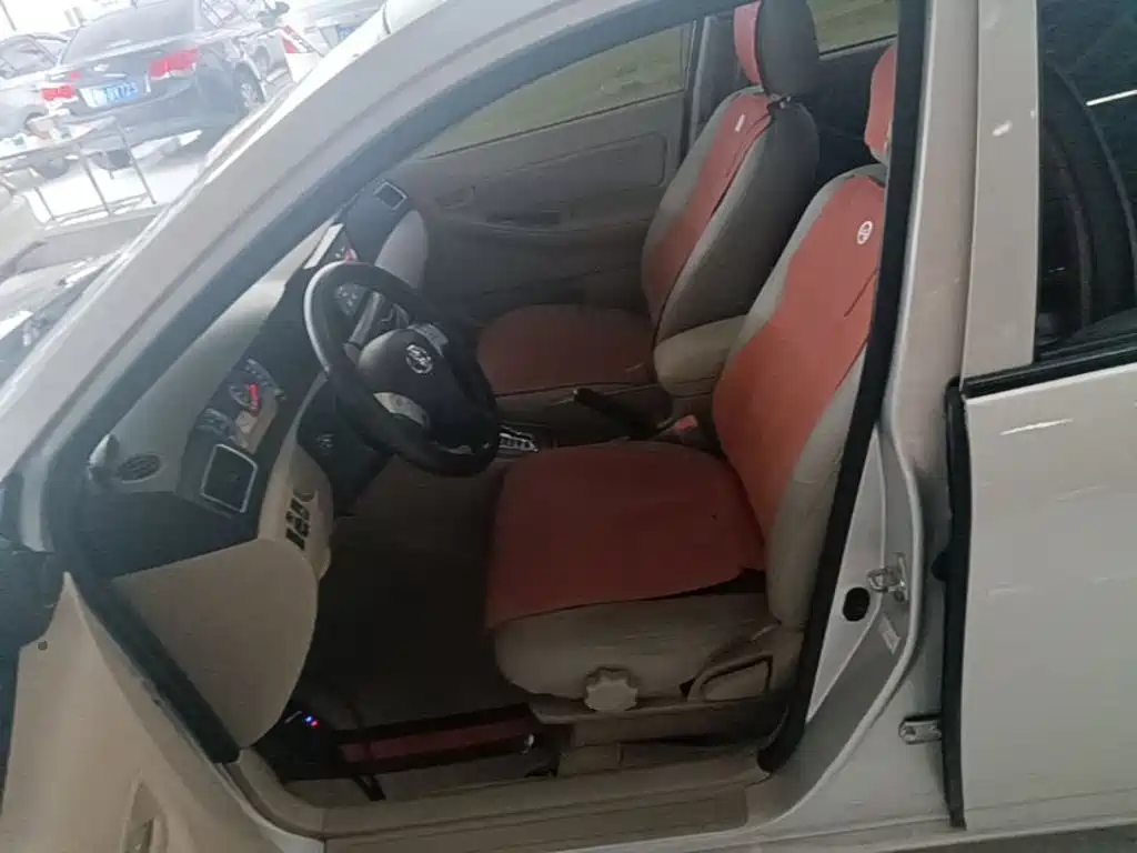 Toyota Corolla 2016 — фото 15