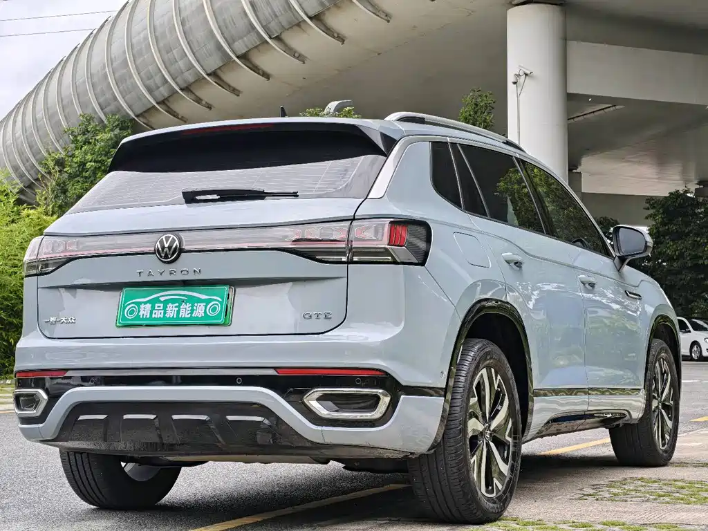 Volkswagen GTE PHEV 2022 — фото 6