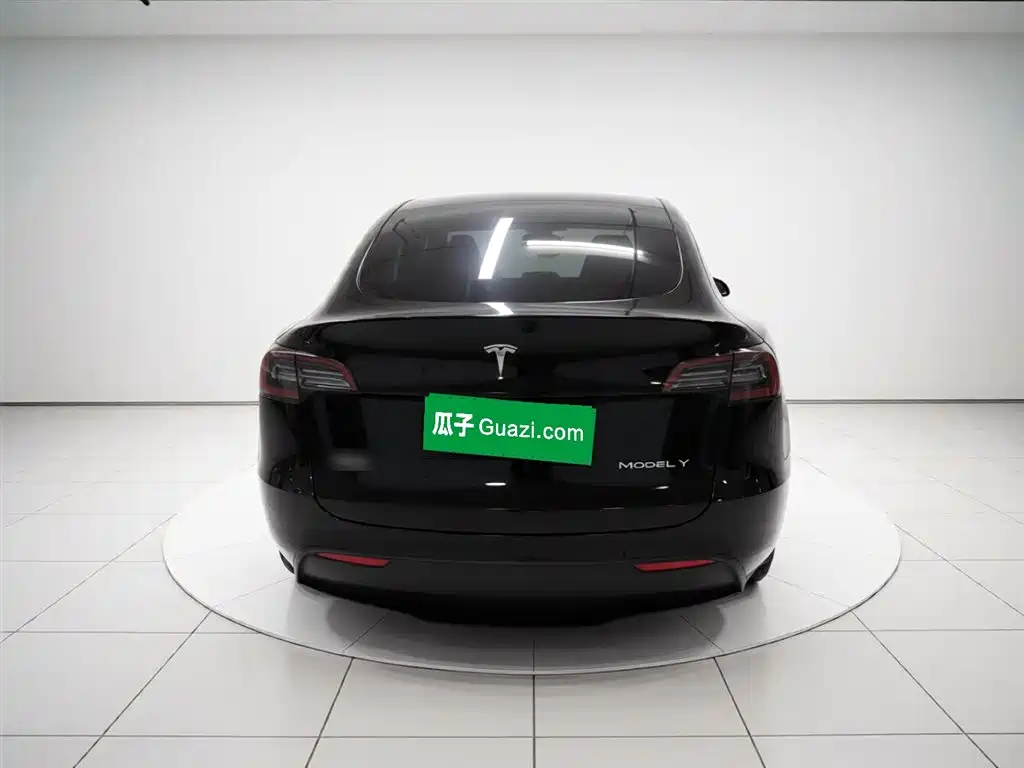 Tesla Model Y 2023 — фото 4