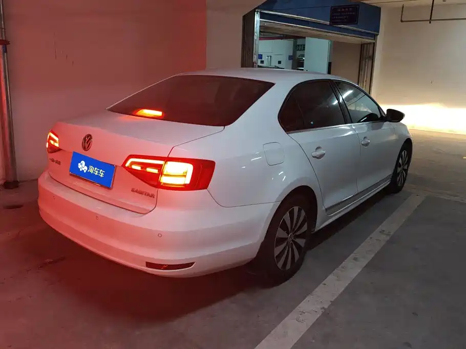 Volkswagen Sagitar 2017