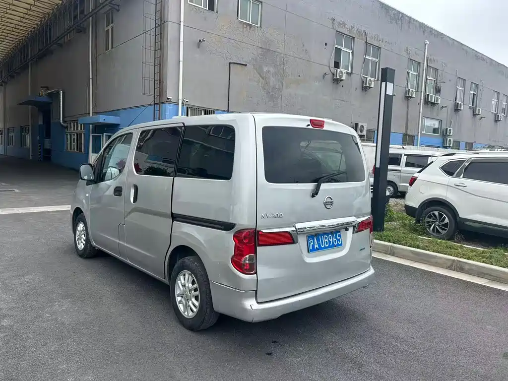 Nissan NV200 2014 — фото 13