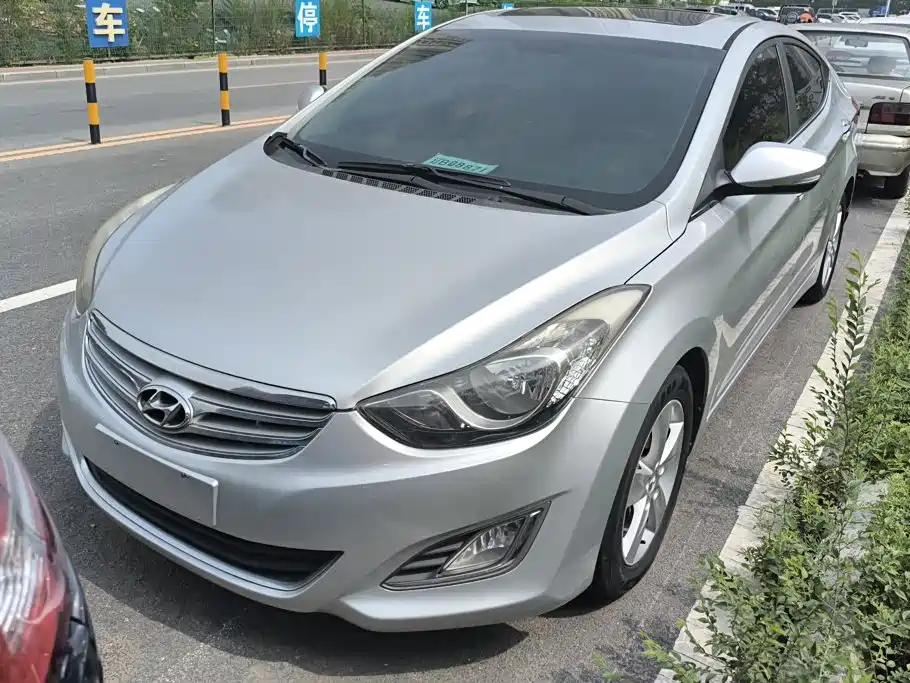 Hyundai Elantra 2013