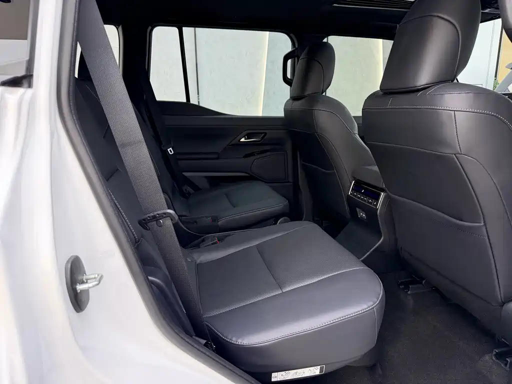 Lexus GX 2025 — фото 14