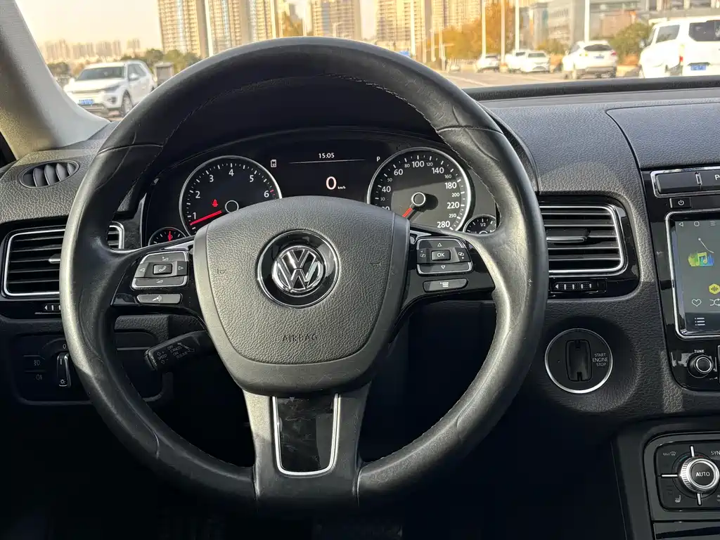 Volkswagen Touareg 2016 — фото 15