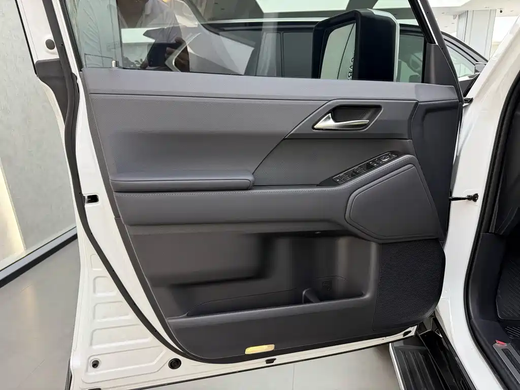 Lexus GX 2025 — фото 18