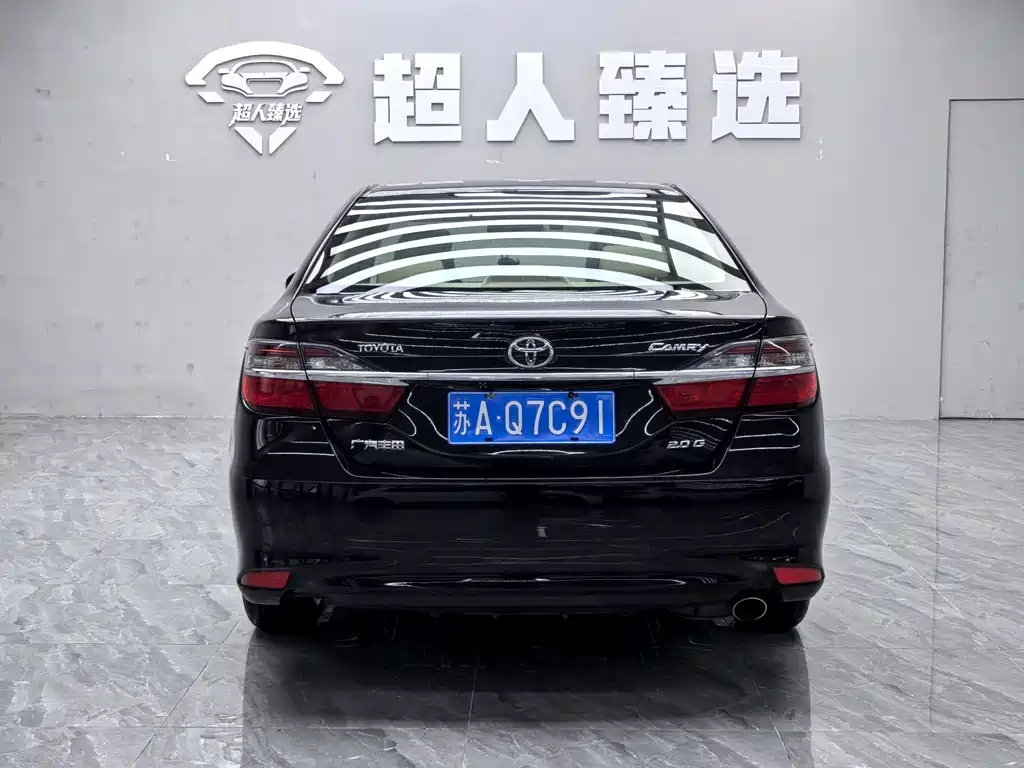 Toyota Camry 2017 — фото 15