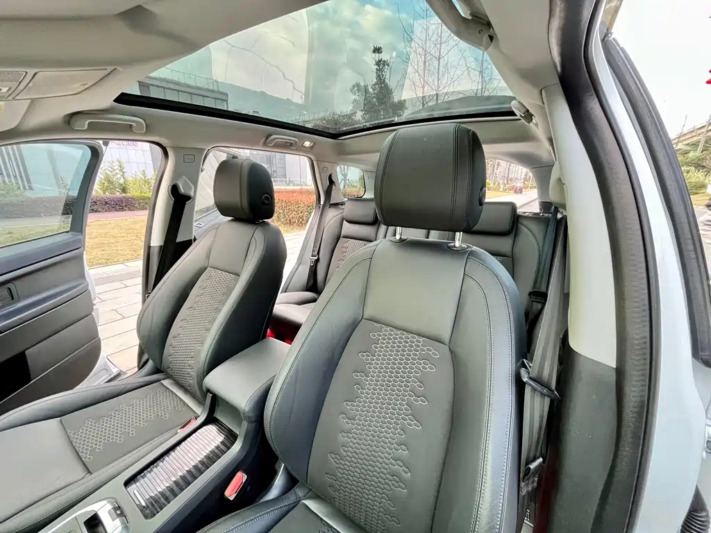 Land Rover Discovery Sport 2019 — фото 7