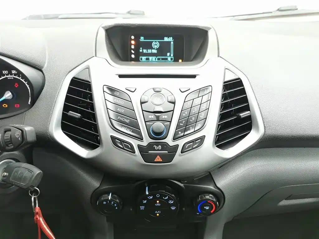 Ford Ecosport 2017 — фото 12