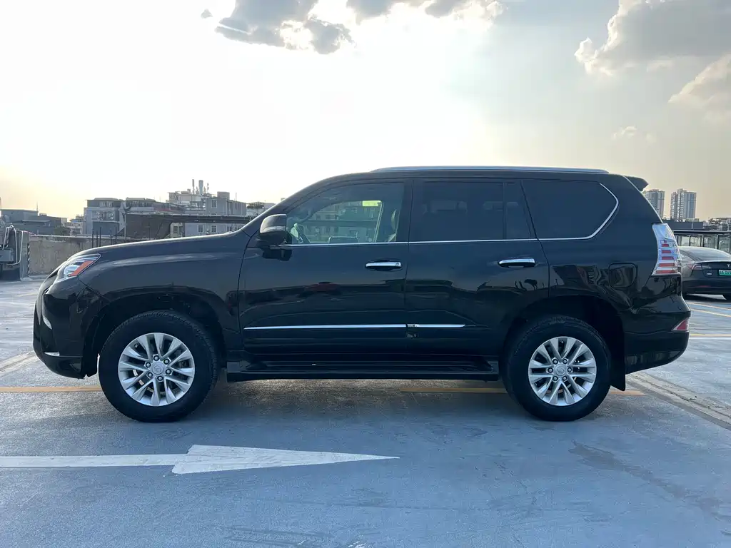 Lexus GX 2015 — фото 8