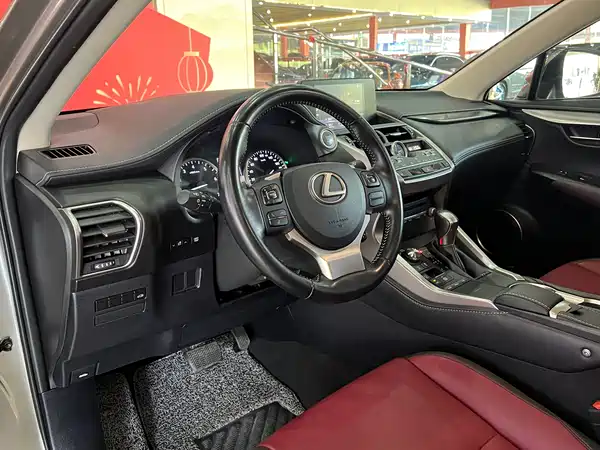 Lexus NX 2018