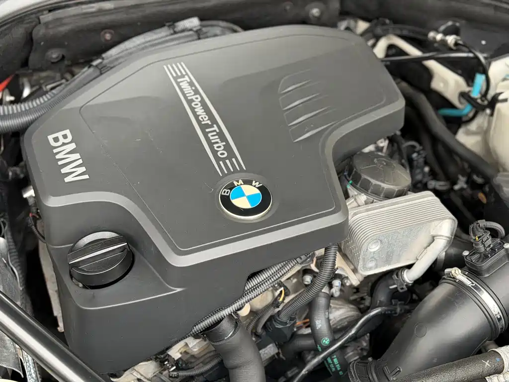 BMW 5 Series 2015 — фото 8
