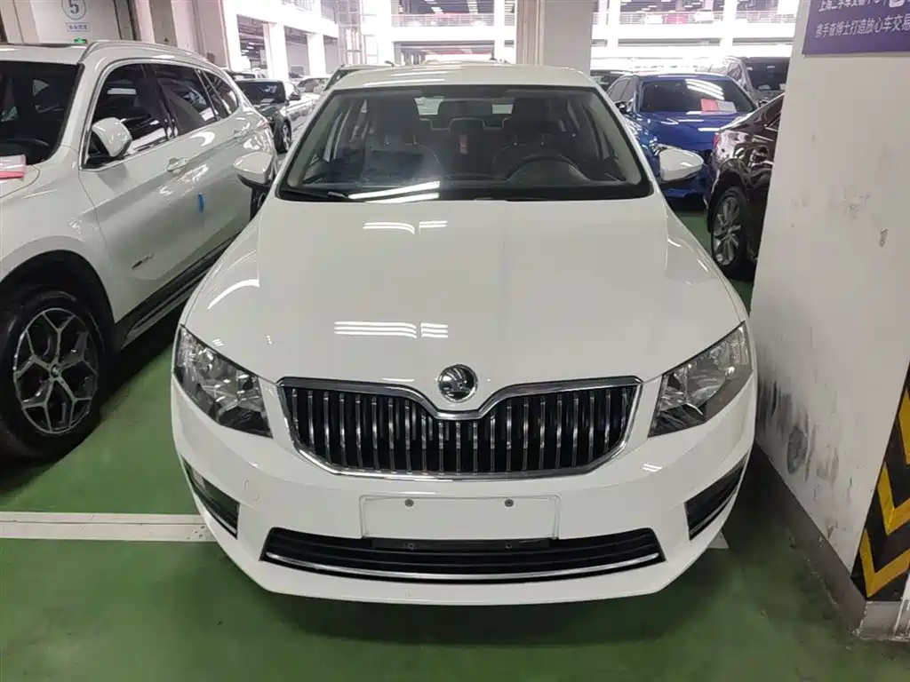 Skoda Octavia 2017 — фото 5