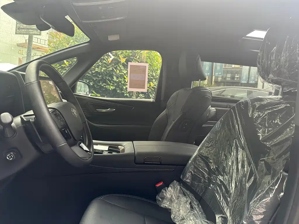 Toyota Alphard — фото 6