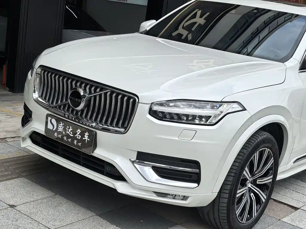 Volvo XC90 2021 — фото 24