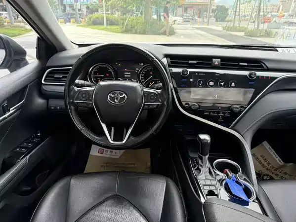 Toyota Camry 2019