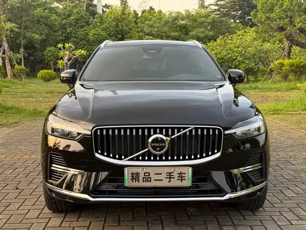 Volvo XC60 Plug-In Hybrid 2024