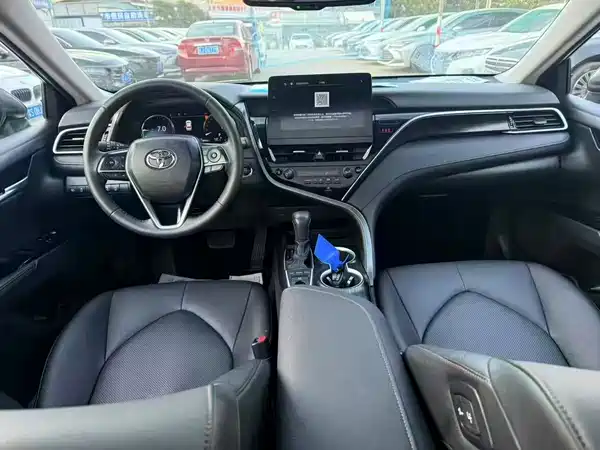 Toyota Camry 2021