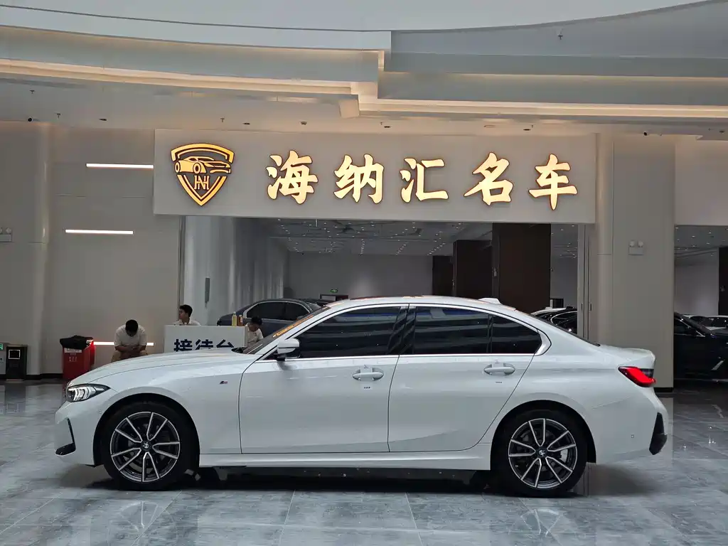 BMW 3 Series 2025