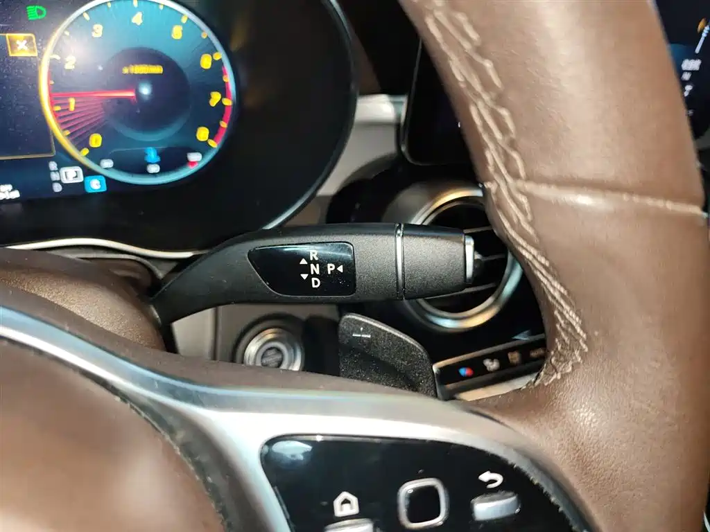 Mercedes-Benz GLC 2021 — фото 14