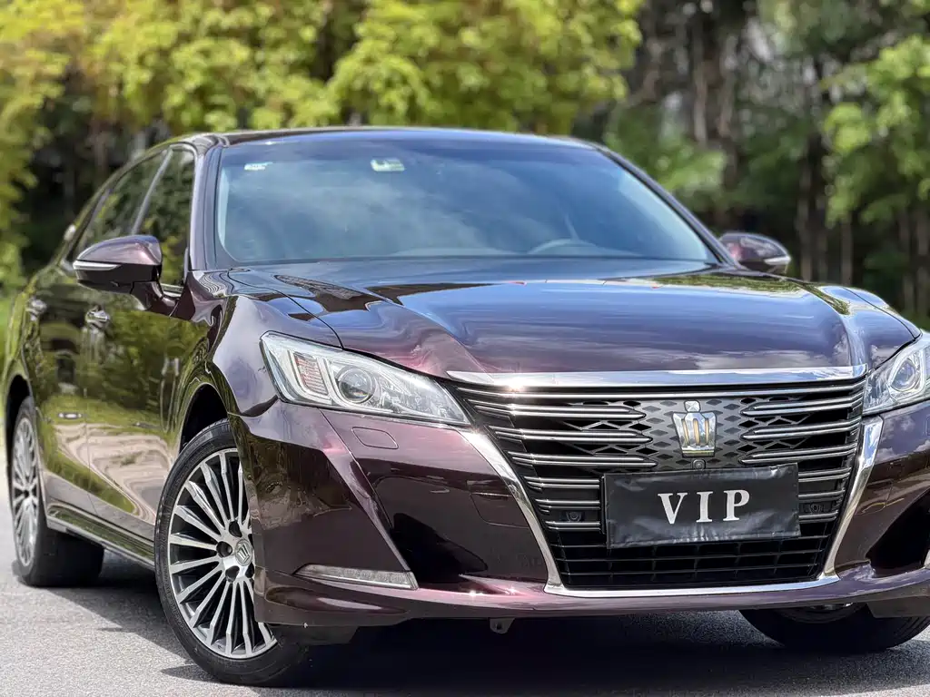 Toyota Crown 2018
