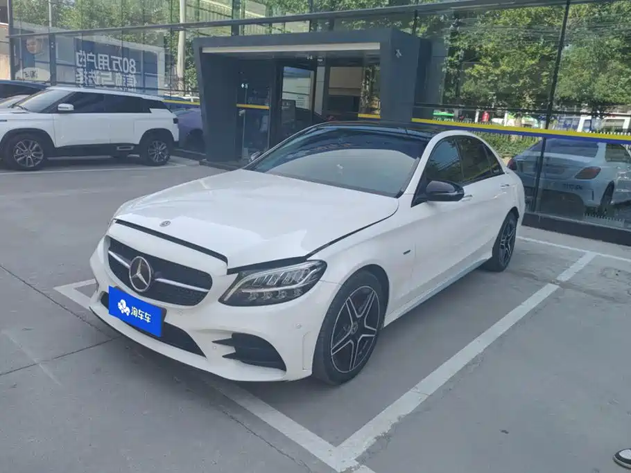Mercedes-Benz C-Class 2021