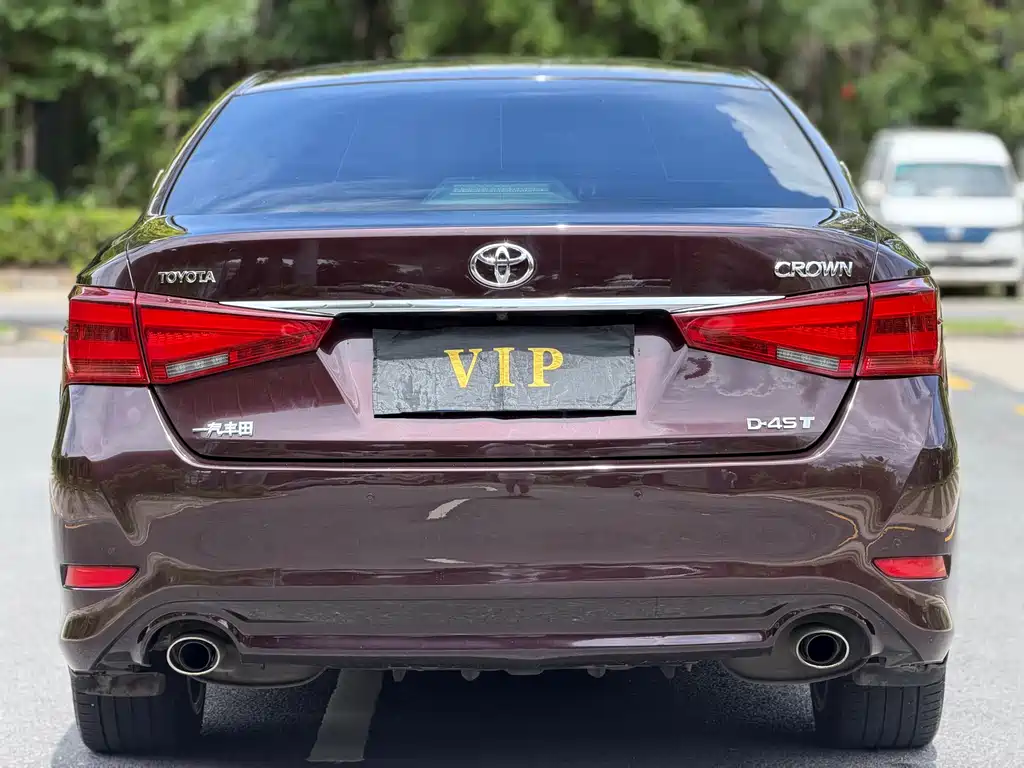 Toyota Crown 2018 — фото 12