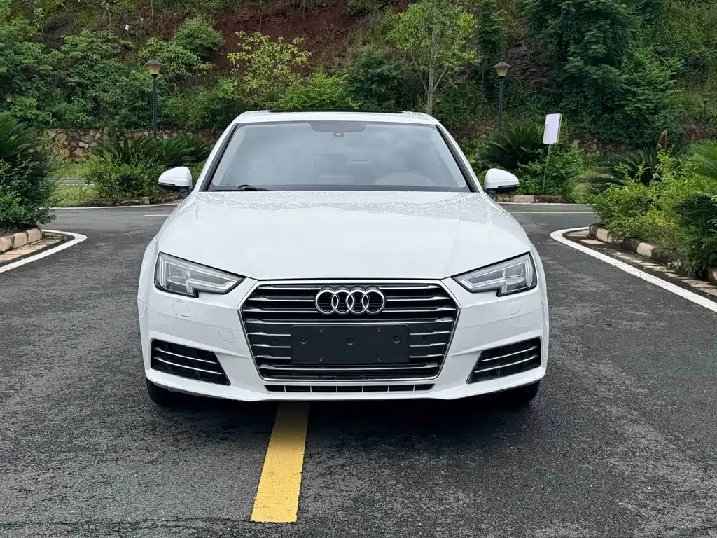 Audi A4L 2018 — фото 2