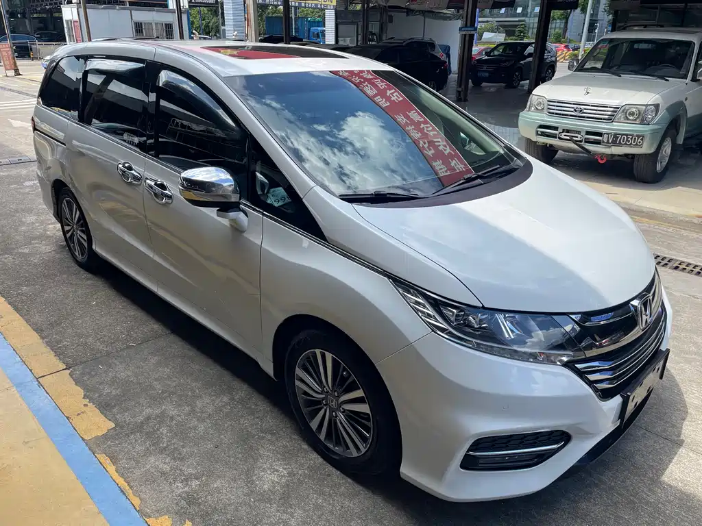 Honda Odyssey 2019 — фото 3