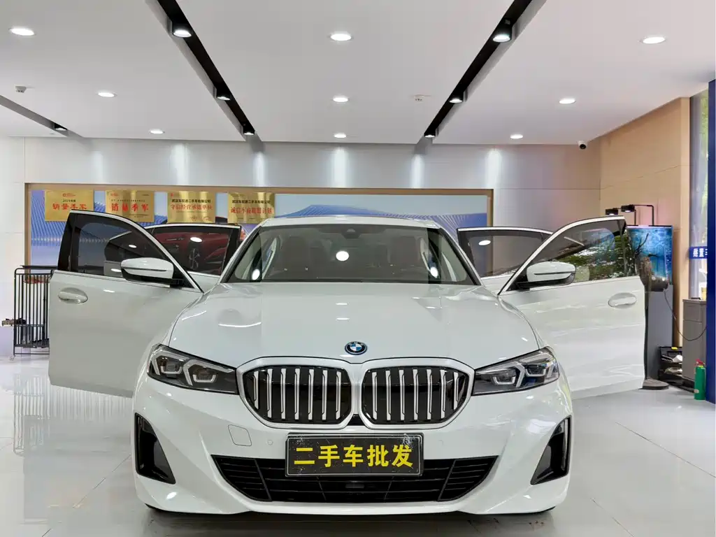 BMW i3 2023 — фото 16