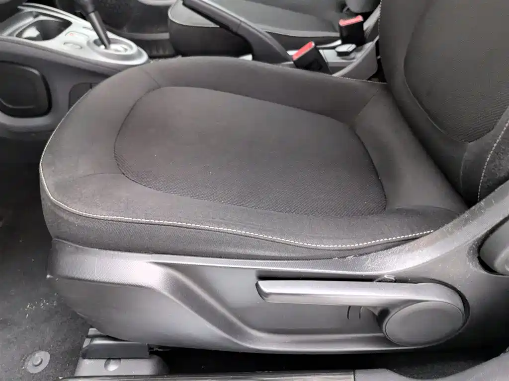smart Fortwo 2018 — фото 20