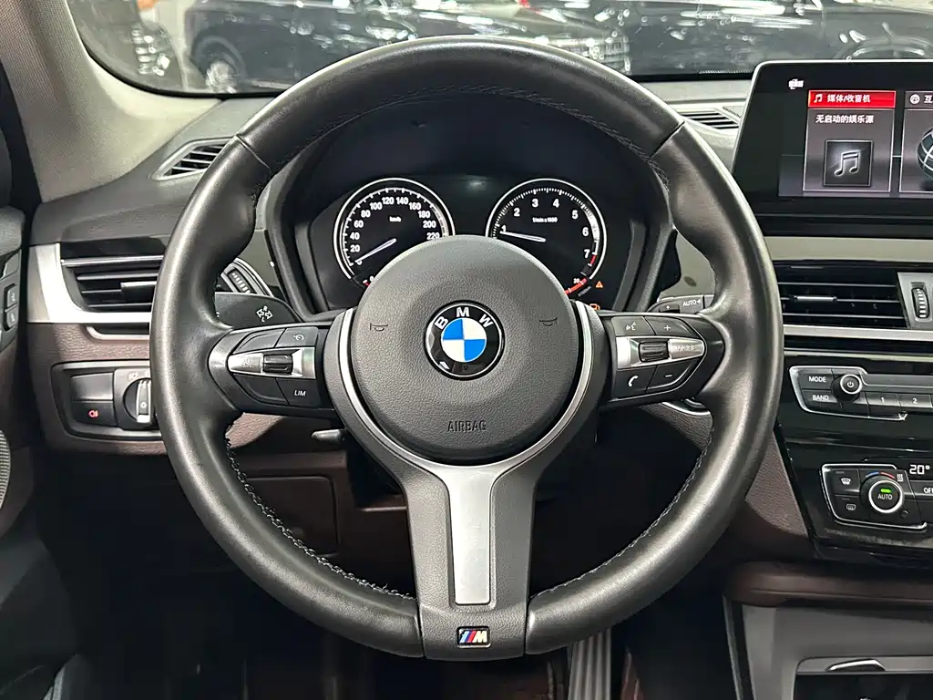 BMW X1 2021 — фото 18