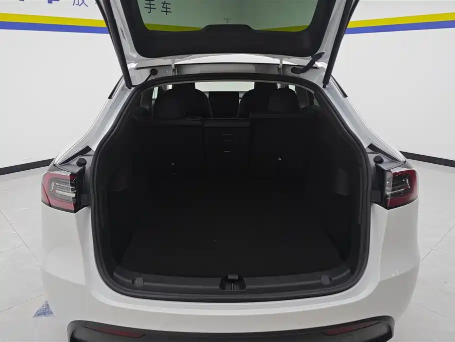Tesla Model Y 2022 — фото 4