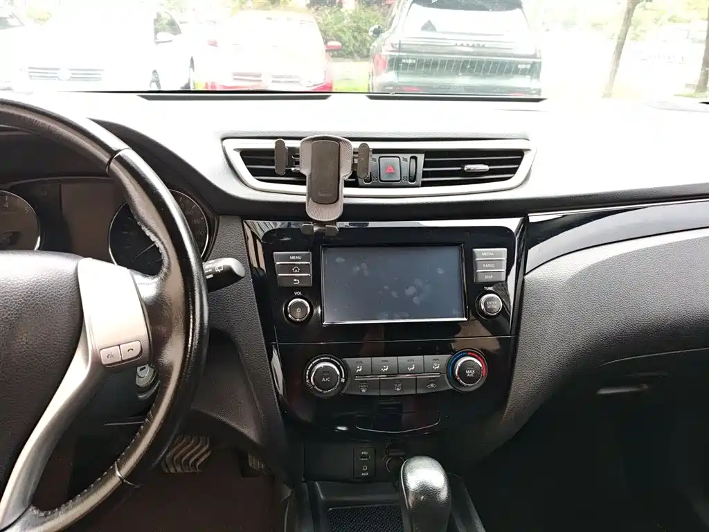 Nissan Qashqai 2018 — фото 13