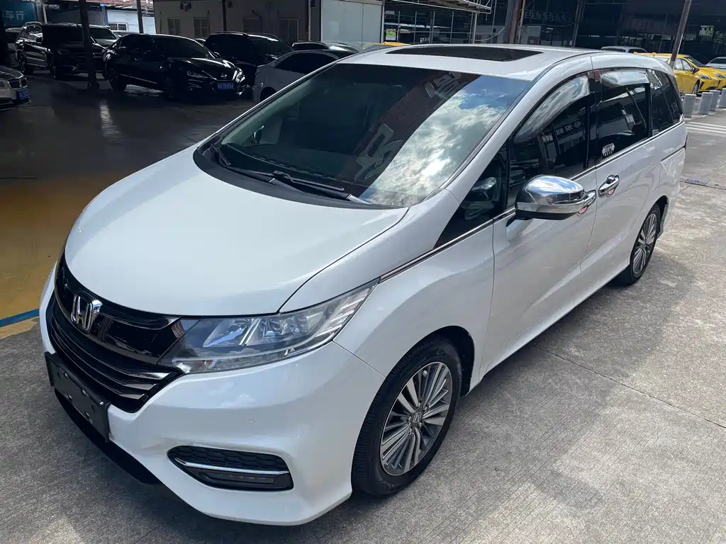 Honda Odyssey 2019 — фото 1